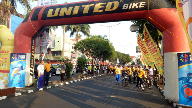 Sandiaga Ikuti Gowes Pesona Nusantara Bersama Menpora Kumparan