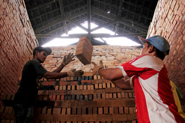 Pengrajin Bata Merah Kabupaten Bandung Kumparan