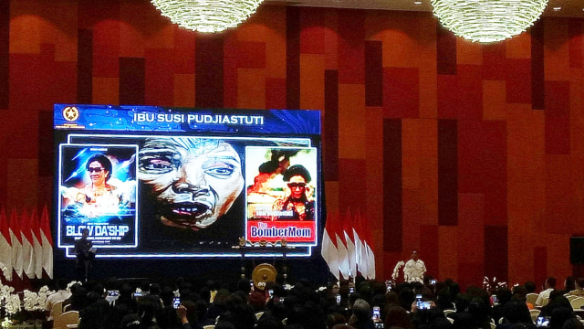 Jokowi Tampilkan Foto Susi Di Kongres Wkri Ini Menteri Paling Galak