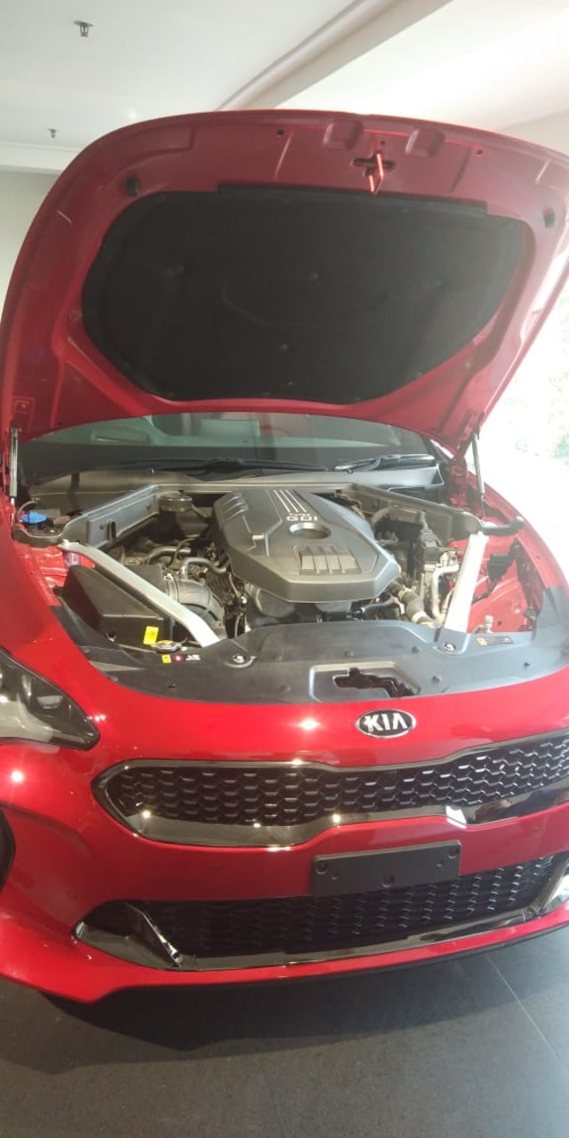 otomotif, Kia Stinger, industri otomotif