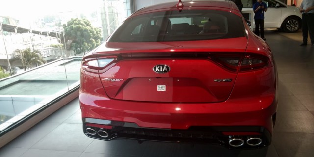 otomotif, Kia Stinger, industri otomotif