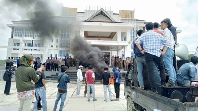 Bupati Konawe Selatan Coret Pembangunan Asrama Mahasiswa Ancam Demo