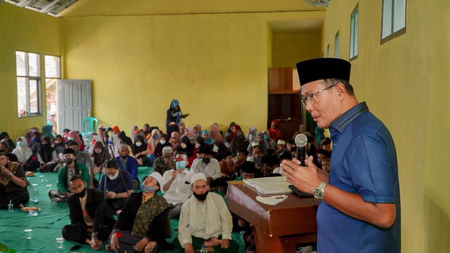 Peduli Sehat H Ayep Zaki Lakukan Bakti Sosial Pelatihan Refleksi Di