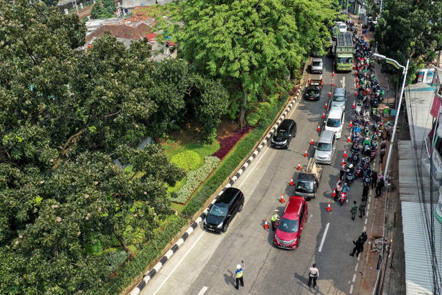 Hari Ppkm Darurat Mobilitas Masyarakat Di Jakarta Baru Menurun