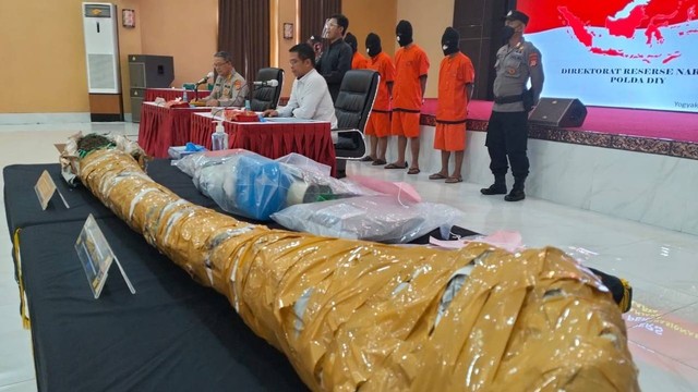 Polda Diy Bongkar Jaringan Pengedar Aceh Medan Jogja Ladang Ganja