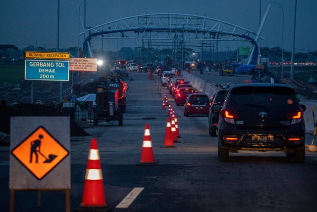 Basuki Minta Tol Semarang Demak Seksi Dibuka Fungsional November