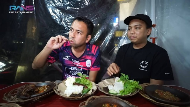 Nyobain Bebek Asap Di Kalibata Raffi Ahmad Langsung Investasi Di Tempat