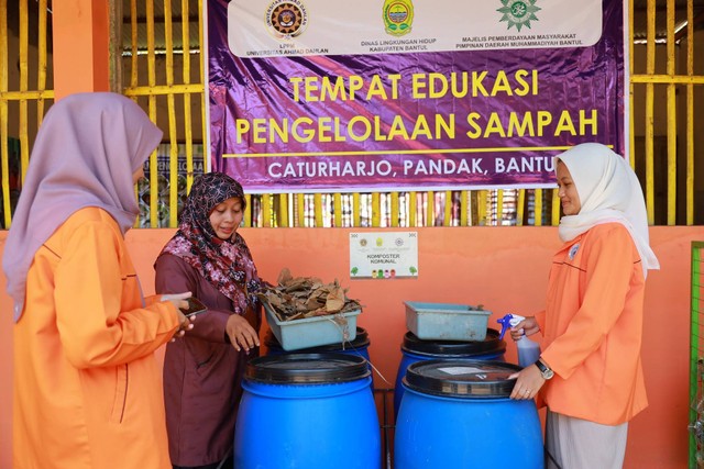 Darurat Sampah Jogja Uad Edukasi Pengelolaan Sampah Di Caturharjo