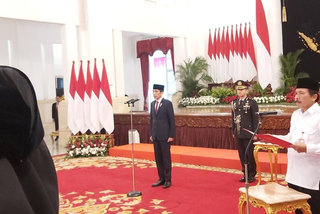 Jokowi Kukuhkan 76 Paskibraka 2023 Yang Bakal Bertugas Di Istana Negara