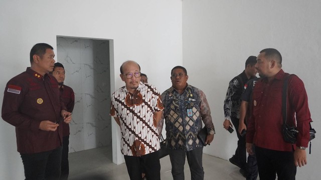 Kakanim Semarang Terima Studi Tiru Kantor Imigrasi Kelas I TPI Ambon