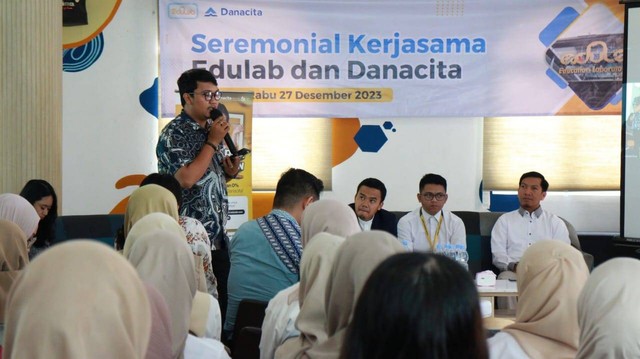 Cara Edulab Dan Danacita Permudah Pelajar Untuk Tempuh Pendidikan