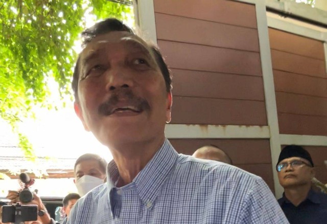 Luhut Melayat Rizal Ramli Saya Sedih Dari Airport Langsung Ke Sini