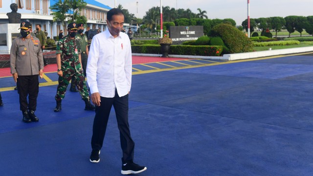 Jokowi Kunker Ke Jateng Tinjau Lumbung Pangan Hingga Tanam Cabai