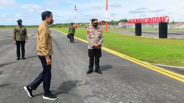 Telan Biaya Rp 518 M Bandara Tebelian Di Sintang Diresmikan Jokowi