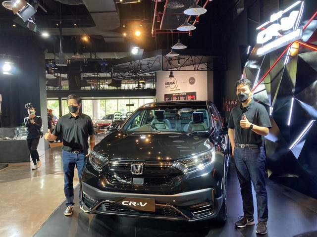 Honda CR V Black Edition Resmi Meluncur Serba Hitam Kumparan