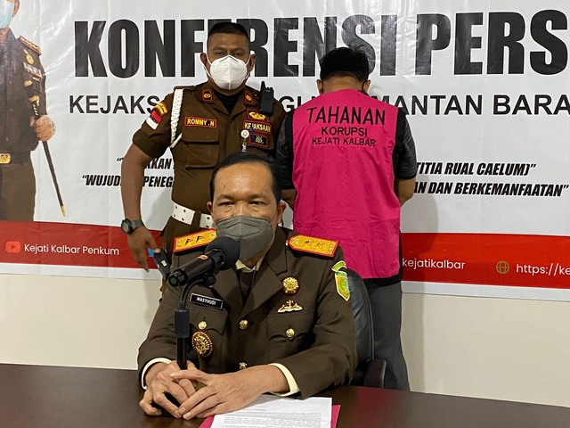 Kejati Kalbar Tangkap Makelar Tanah Yang Bikin Negara Rugi Rp 1 Miliar