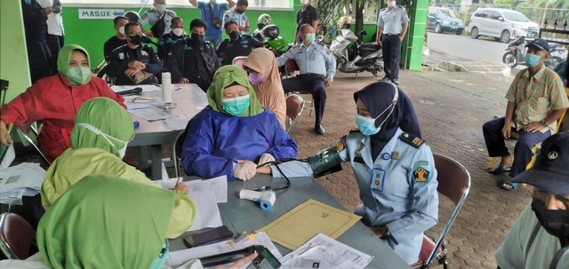 Gandeng Puskesmas Kota Rutan Jepara Lakukan Vaksinasi Booster