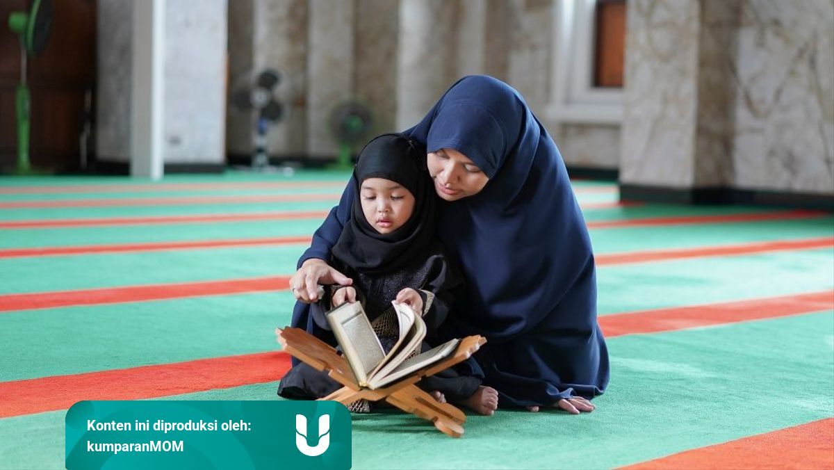 Parenting Islami Umur Berapa Anak Sebaiknya Diajari Baca Al Quran Kumparan Com