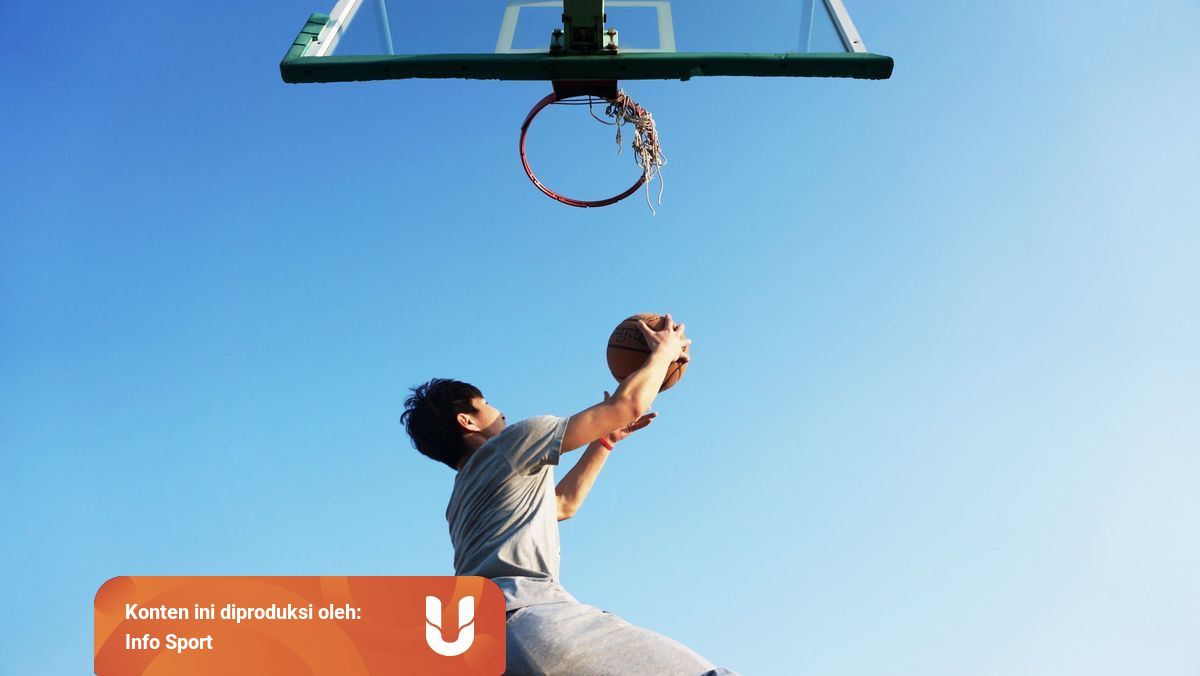 Lay Up Shoot Dalam Bola Basket Kenali Cara Dan Jenisnya Kumparan Com