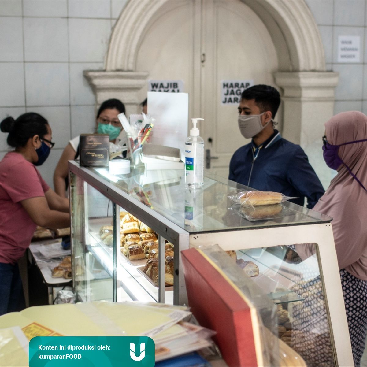 Foto Masion Weiner Toko Roti Eropa Di Jakarta Yang Berusia 83 Tahun Kumparan Com Foto Masion Weiner Toko Roti Eropa Di Jakarta Yang Berusia 83 Tahun Kumparan Com