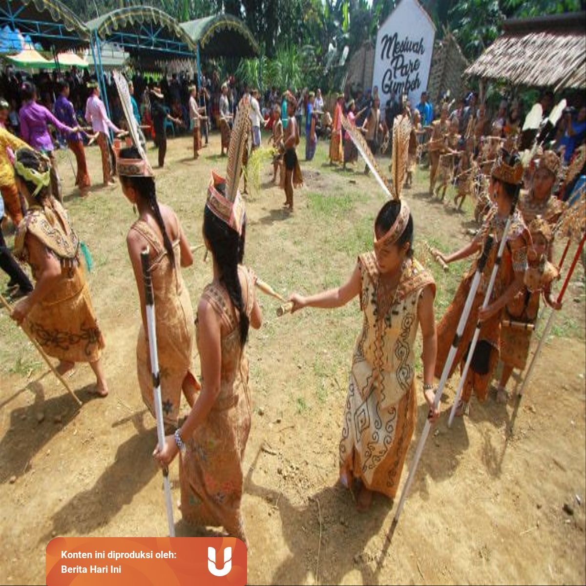 Daftar Suku Bangsa Yang Ada Di Indonesia Kumparan Com