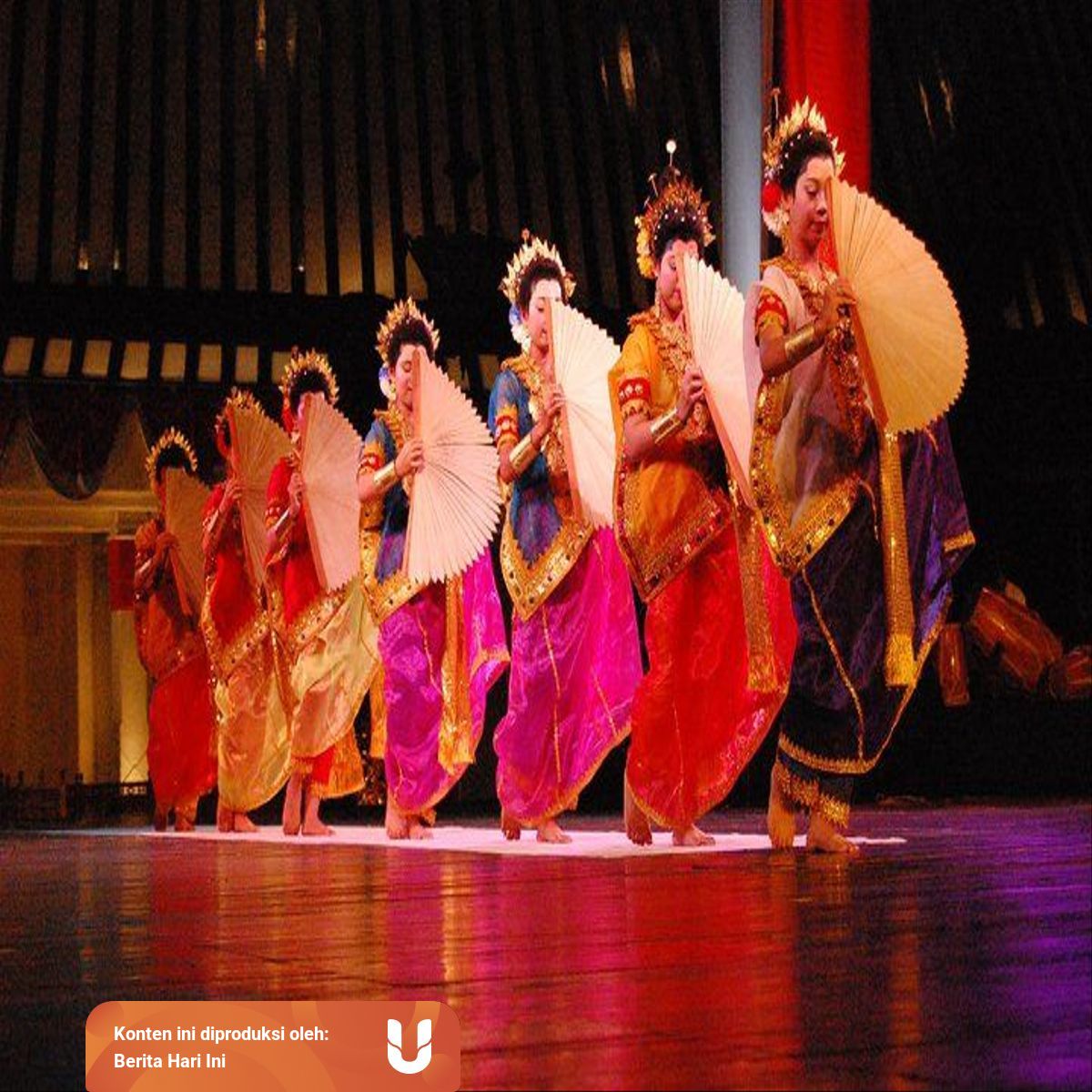 Mengenal Tari Pakarena Ragam Seni Tradisional Dari Sulawesi Selatan Kumparan Com