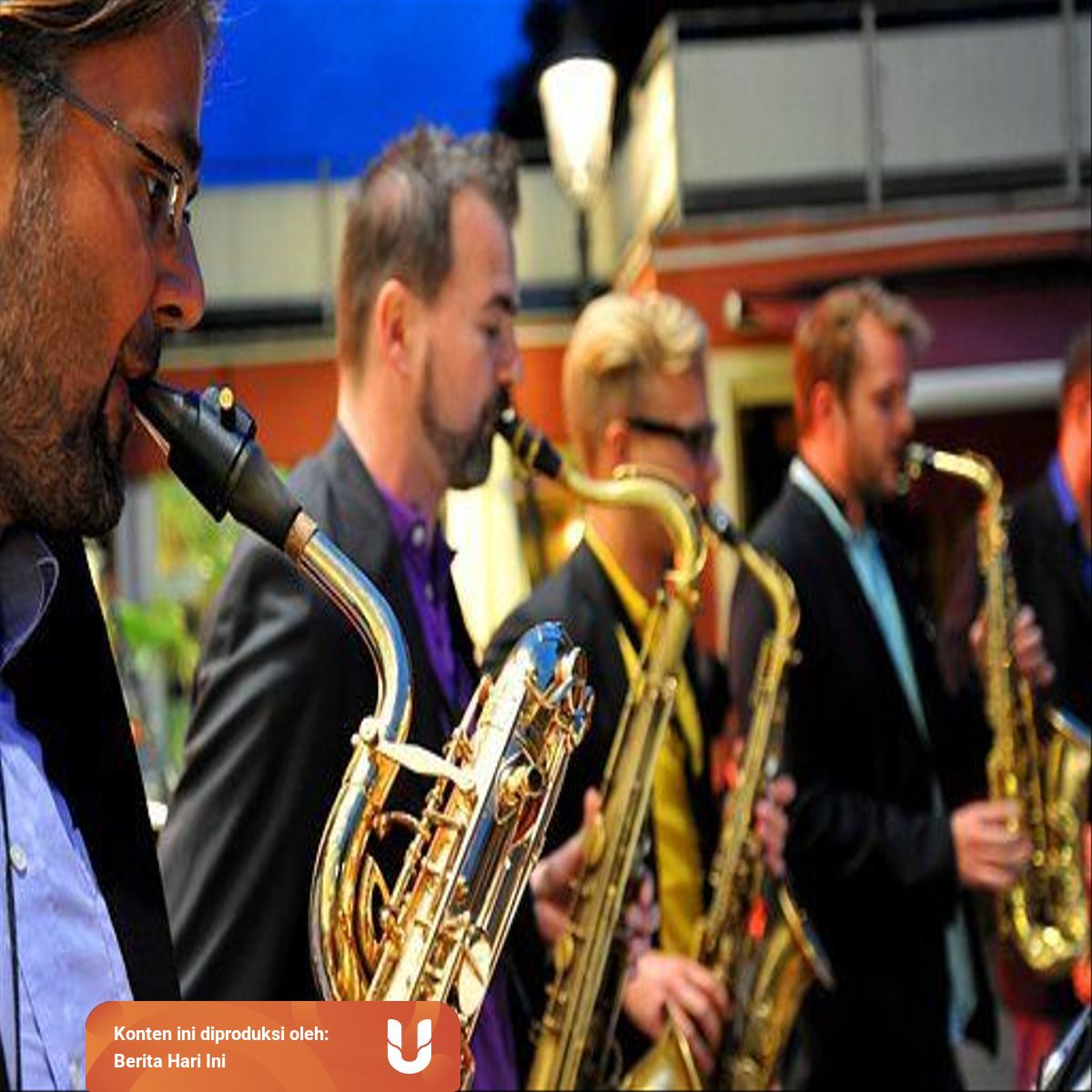 Perbedaan Alat Musik Melodis Ritmis Dan Harmonis Beserta Contohnya Kumparan Com