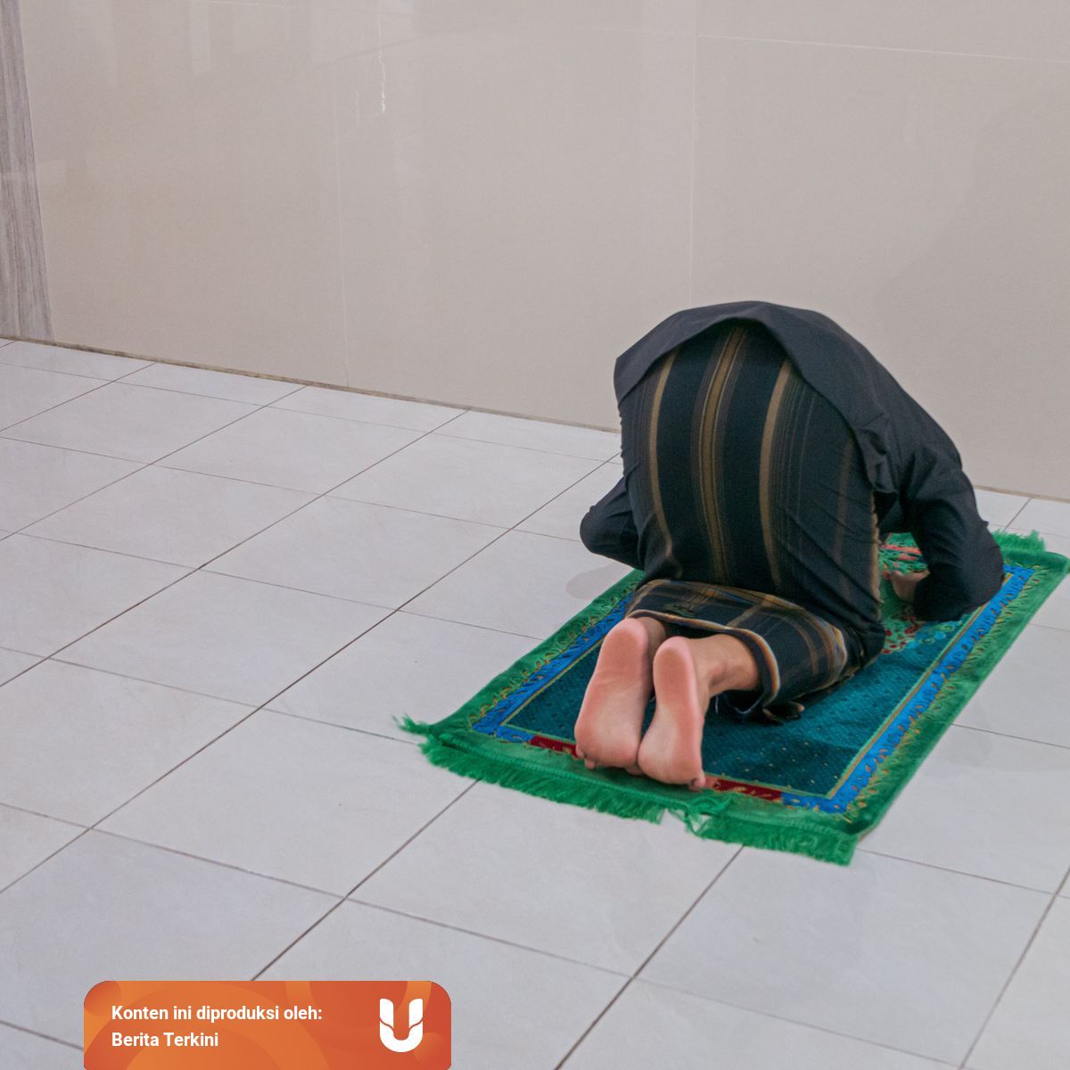 Niat Sujud Syukur Tata Cara Dan Hukumnya Kumparan Com