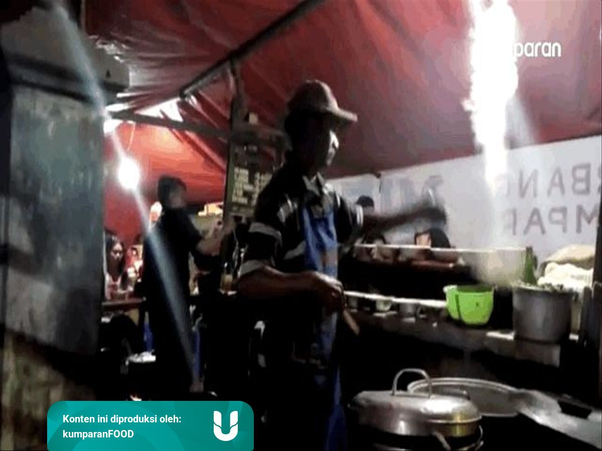 Menengok Kuliner Mi Ayam Terbang Cak Uji Yang Kini Hits Di Yogya Kumparan Com