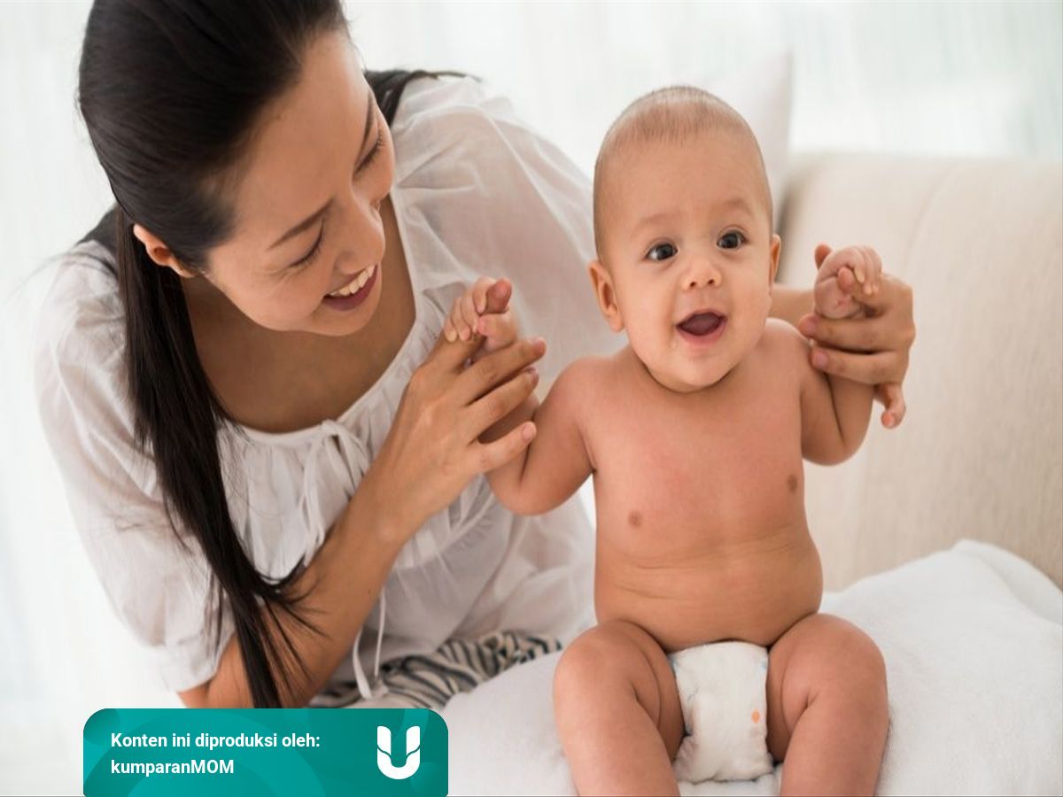Umur Berapa Bayi Bisa Duduk Kumparan Com