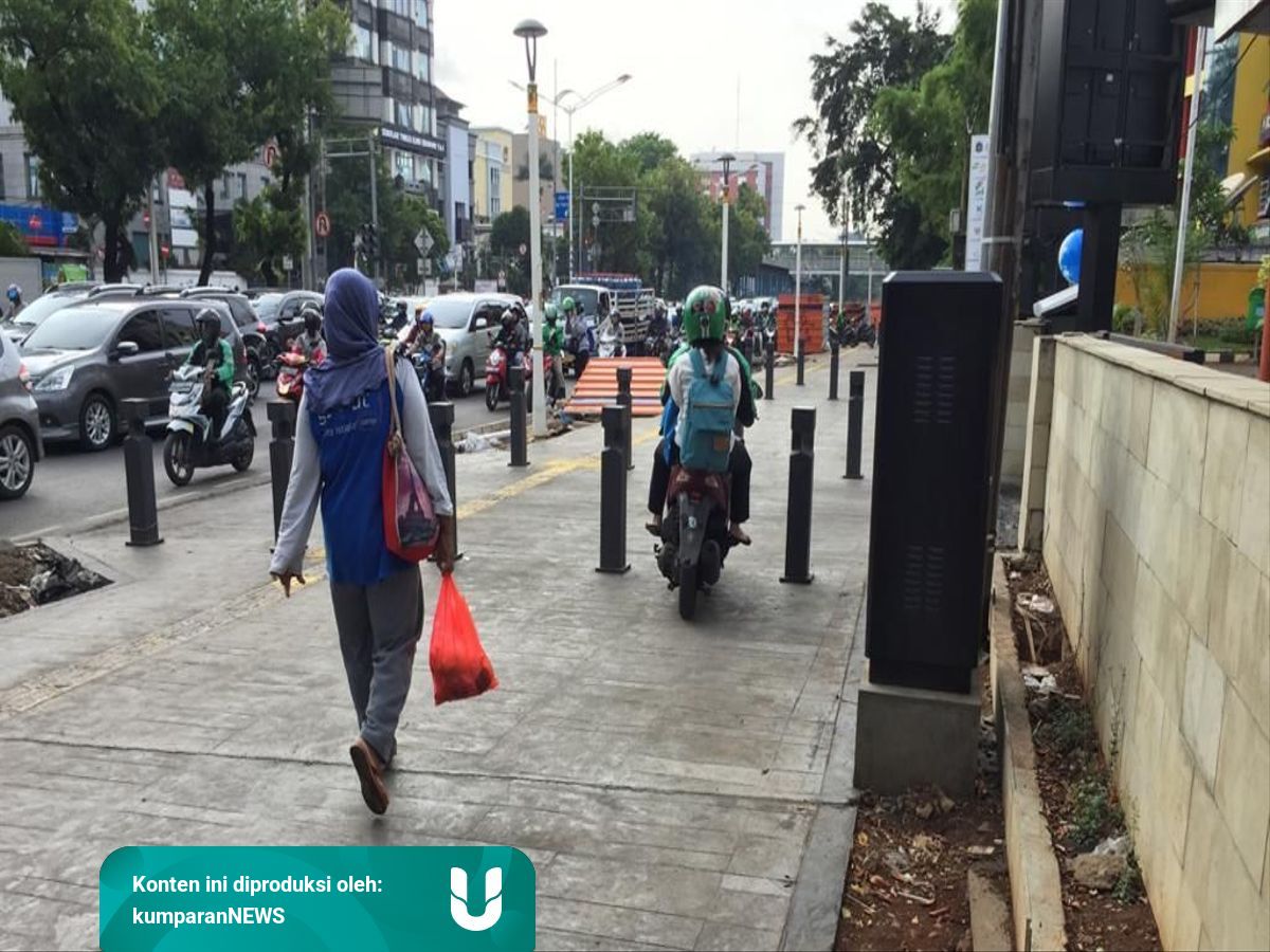Heboh Video Sejoli Mesum Di Halte Bus Kramat Senen Polisi Turun Tangan Kumparan Com