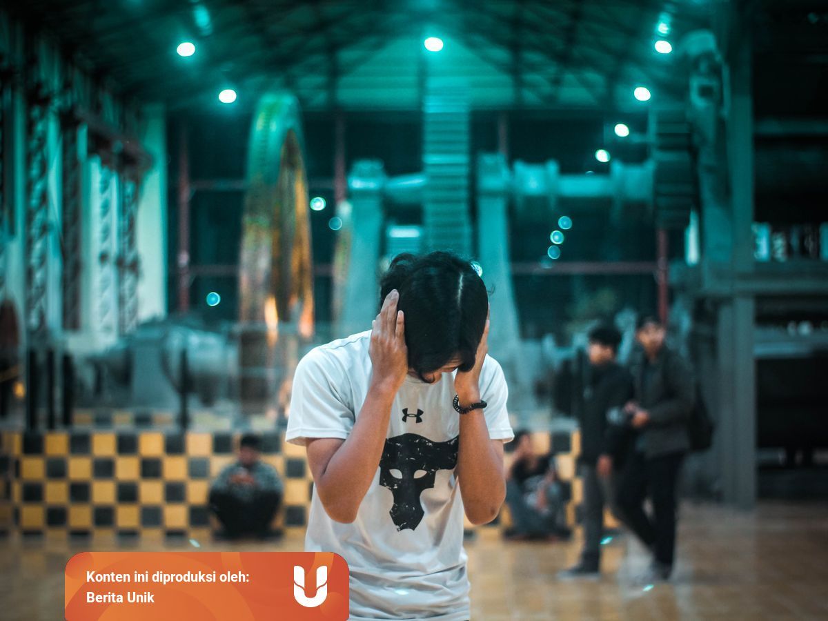 Contoh benda yang dapat menyerap bunyi