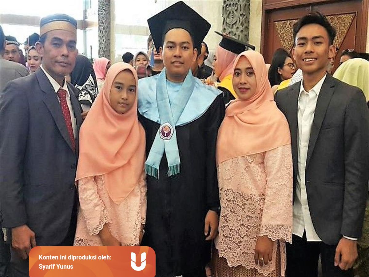 Nasehat Ayah Di Hari Wisuda Anak Sulungnya Kumparan 