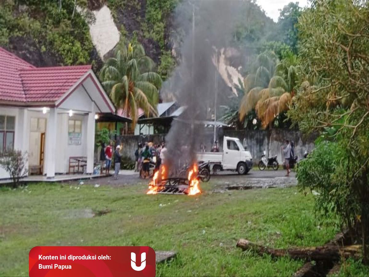 Tempat Tidur Rsud Serui Dibakar Keluarga Korban Pasien Covid 19 Kumparan Com