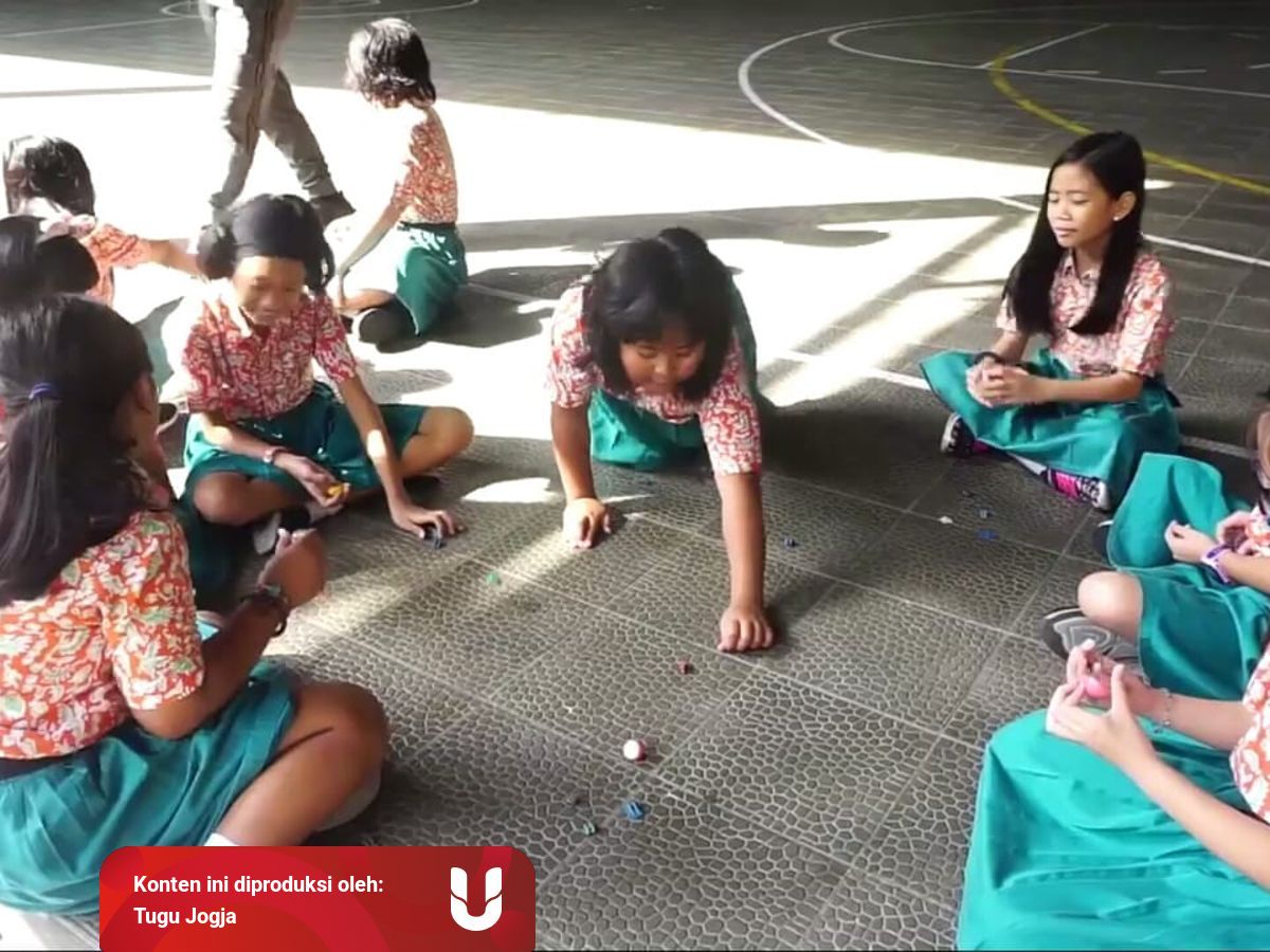 Permainan Tradisional Dapat Melatih Perkembangan Anak Kumparan Com