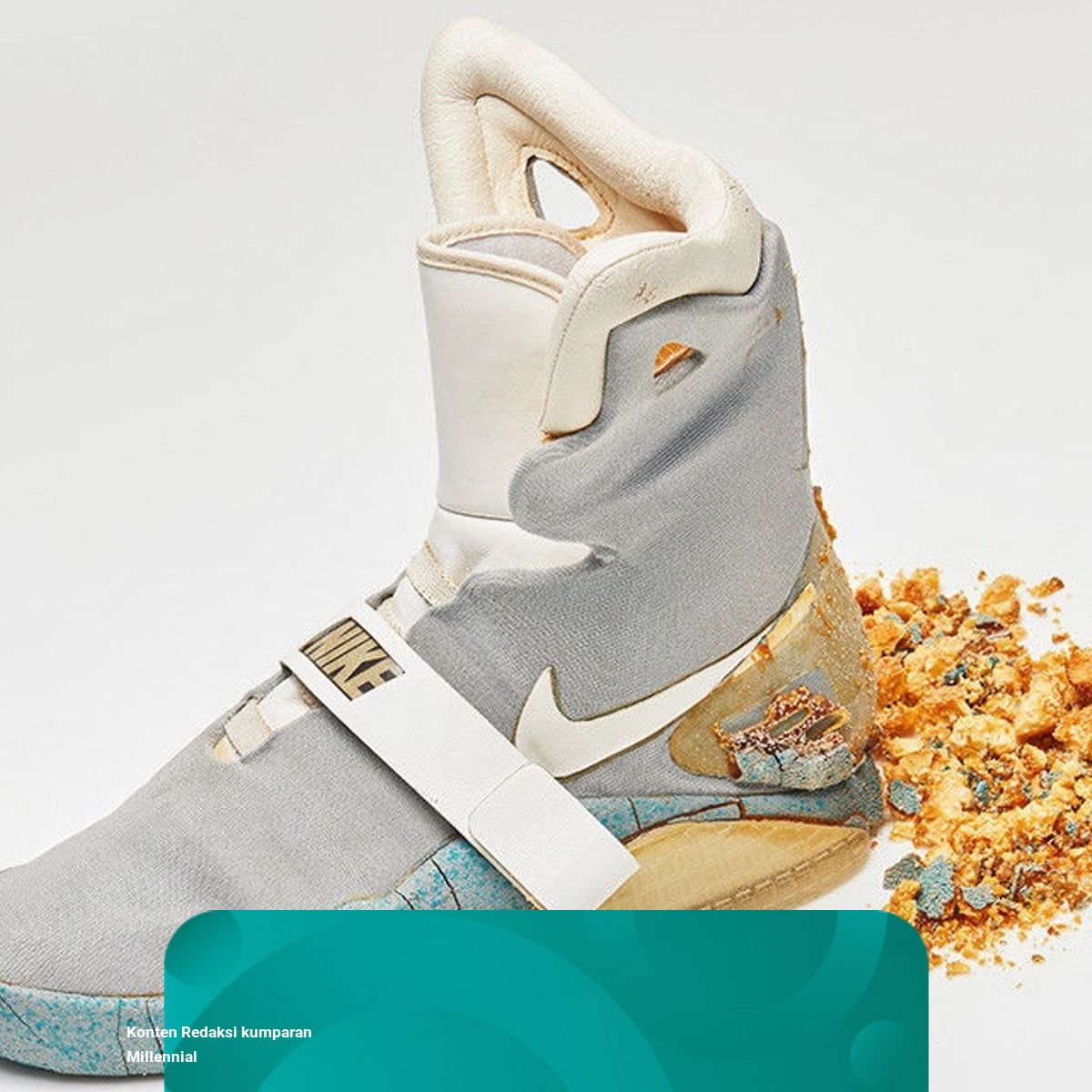Sneaker dengan Desain Futuristik di 