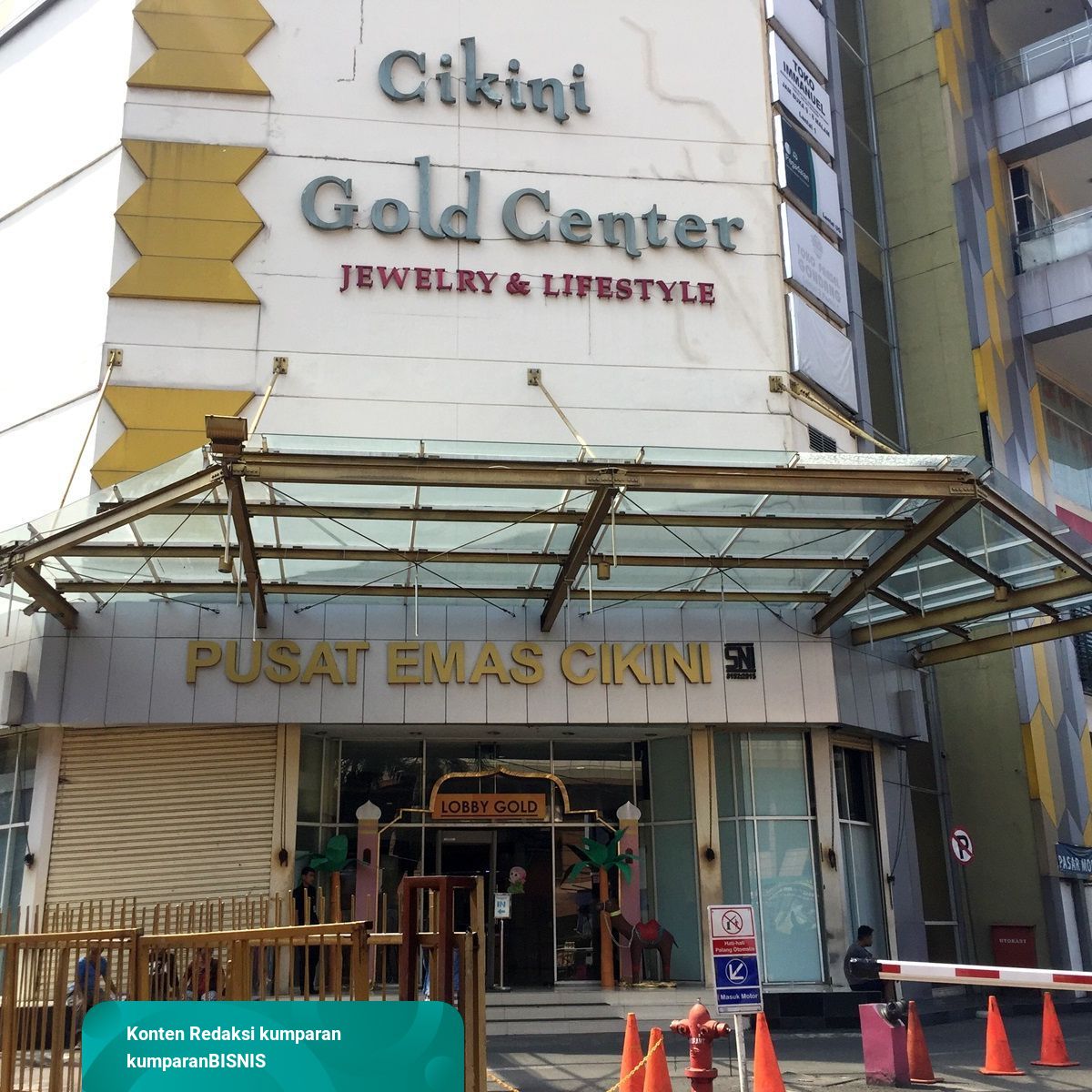 Sempat Tutup, Pedagang Emas Cikini Kembali Beroperasi Hari ...