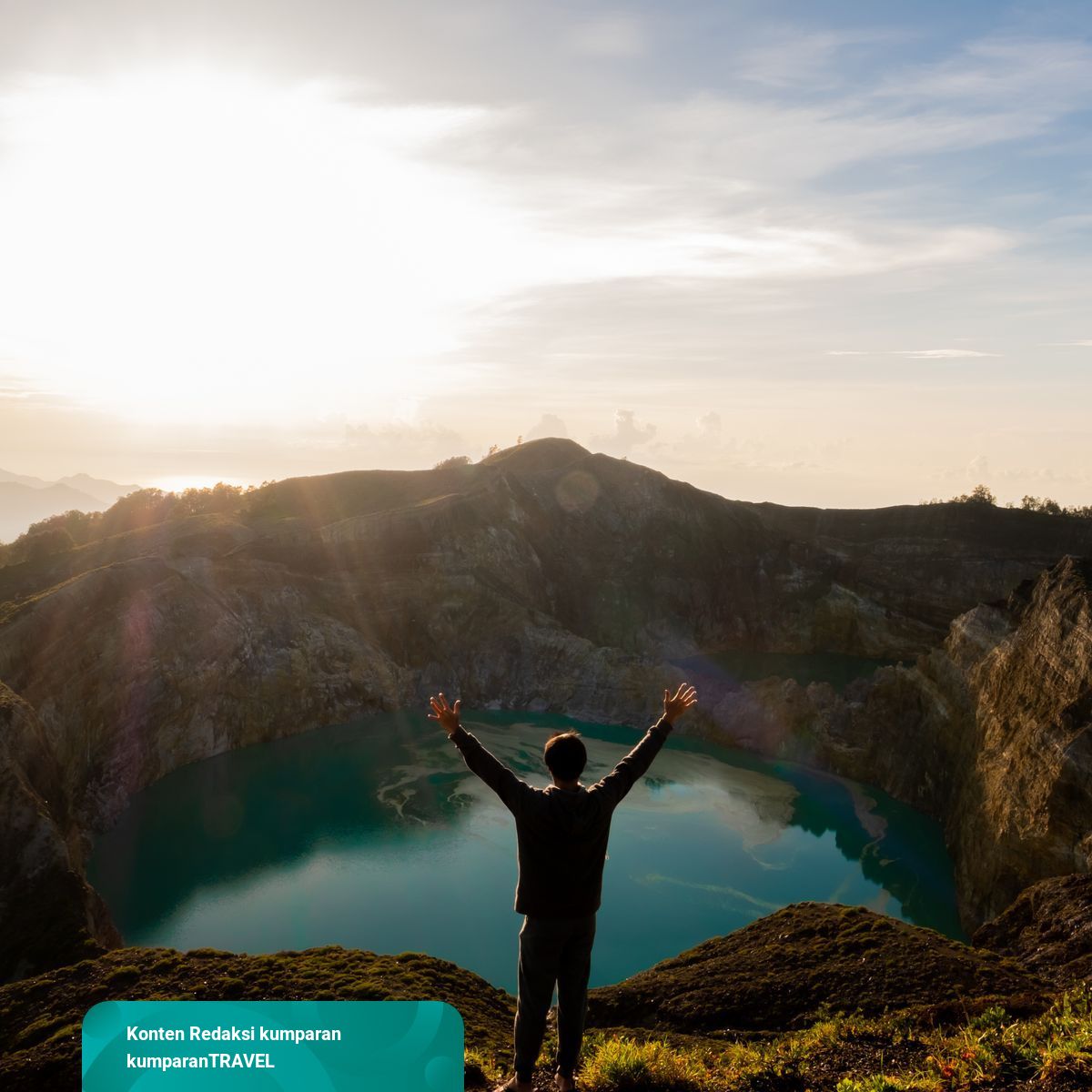 7 Kawah Gunung Berapi Ini Punya Pemandangan Ciamik dan ...