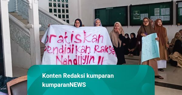 Ganjar Didemo Santri di Bantul: Saya Akan Menang Mutlak