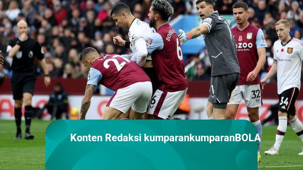 Cristiano Ronaldo Ribut dengan Tyrone Mings saat MU Keok dari Aston Villa