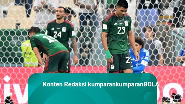 Foto: Sedih Pemain Meksiko Usai Gagal Lolos ke 16 Besar Piala Dunia 2022