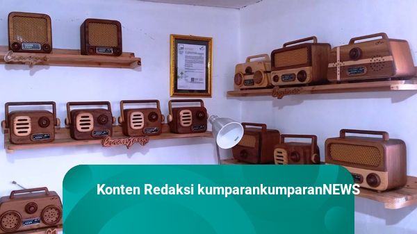 Kerajinan Radio Kayu Asal Cianjur Jadi Suvenir KTT G20
