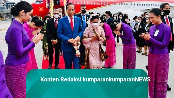 Jokowi dan Iriana Tiba di Bangkok, Disambut Wakil PM Thailand