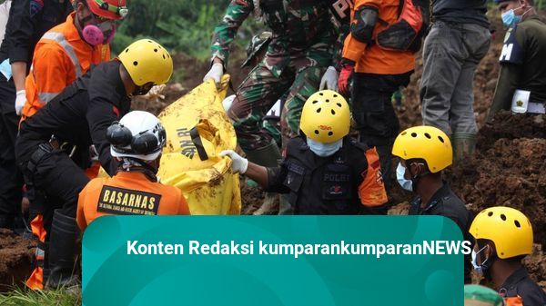 Jenazah Anak dan Ayah Dievakuasi Tim SAR dari Timbunan Longsor Cugenang