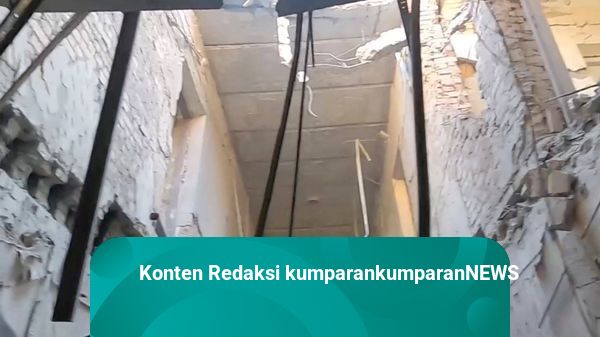 Foto: Roket Rusia Hantam Gedung Administrasi Wilayah Kherson Ukraina