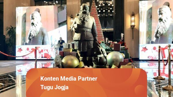 Patung Sinterklas Terbesar di Indonesia Sambut Pengunjung Hotel di Jogja