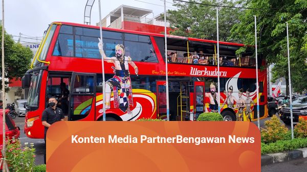 Foto: Ibu Iriana Jokowi Ajak Anak, Cucu, dan Mantu Keliling Solo Naik Werkudara