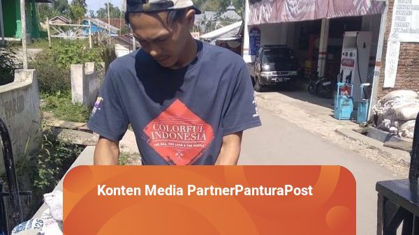 Cerita Pemuda Tegal Lestarikan Kerajinan Pandai Besi dengan Memproduksi Cangkul