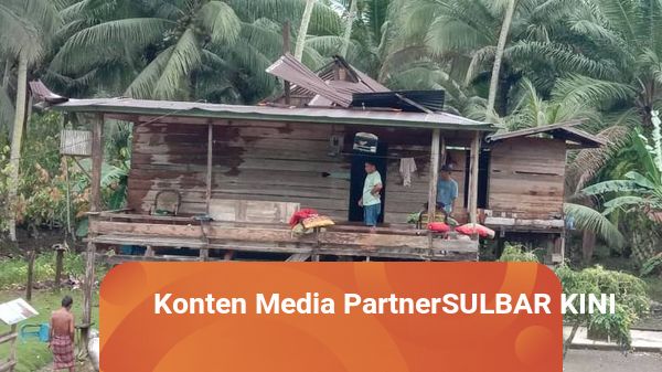 Diterjang Angin Puting Beliung, Atap Rumah Warga di Mamuju Tengah Beterbangan