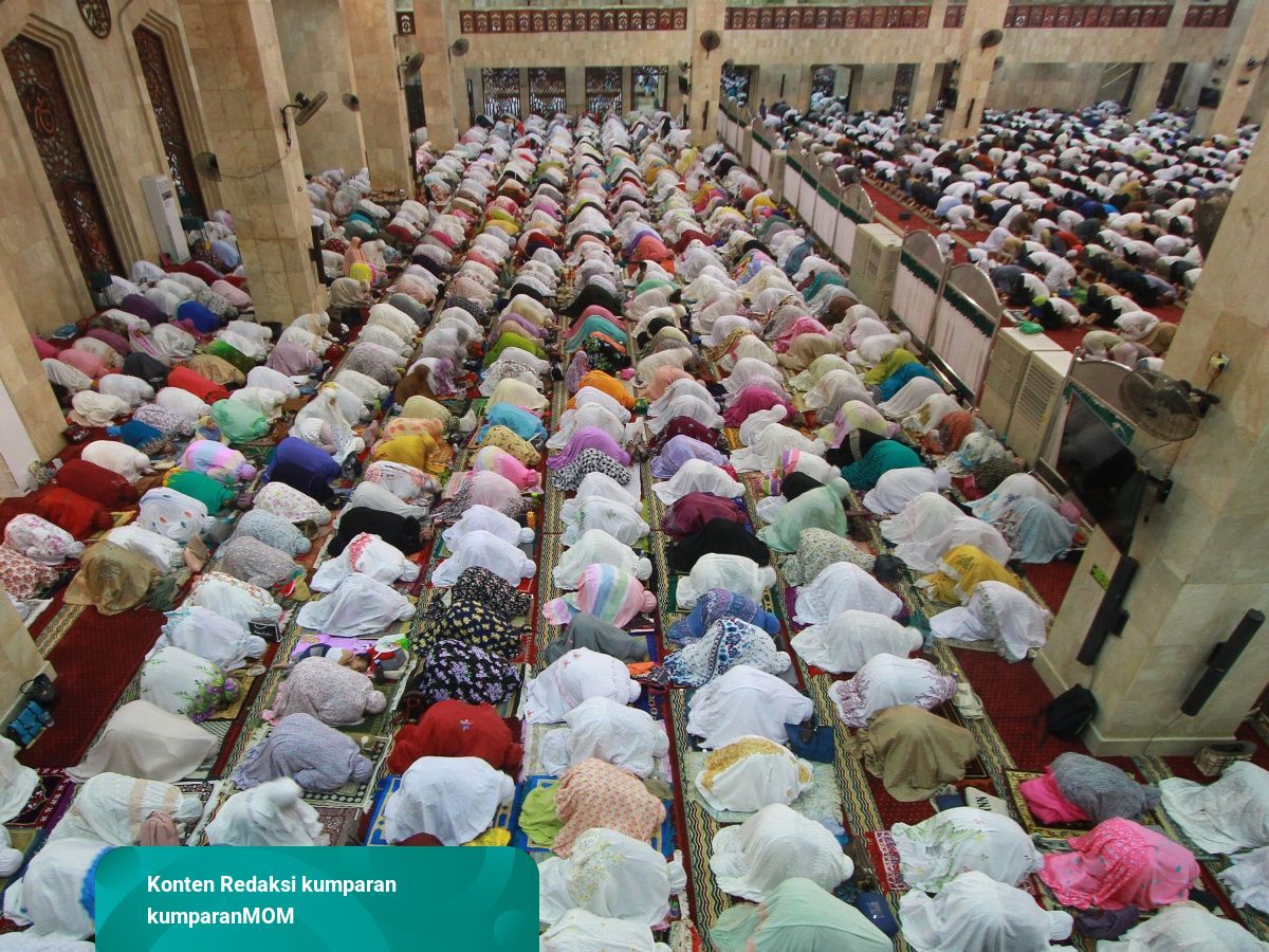 Sejarah Salat Tarawih di Bulan Ramadhan | kumparan.com